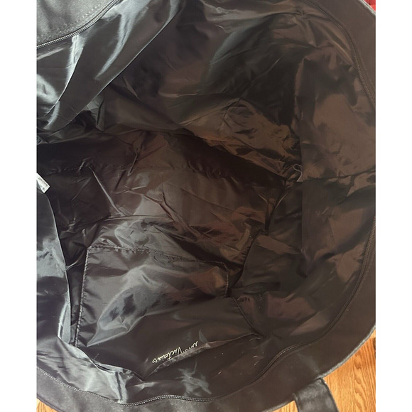 Victoria's Secret Sequin Lip Zip Shoulder Tote Weekend Duffle Gym Black Bag EUC - Picture 5 of 6